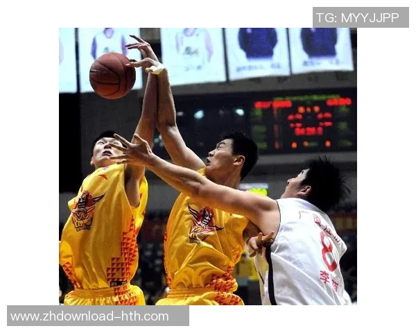 北京金隅与山东黄金的激烈对决谁能在篮球赛场上笑到最后